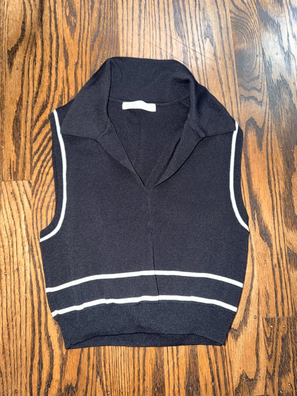 OAK + FORT Sleeveless V-Neck Knit Sweater with White Stripes medium